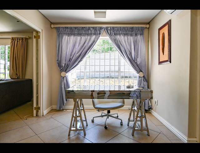 7 BEDROOM HOUSE FOR SALE IN HIGHLANDS HILLS